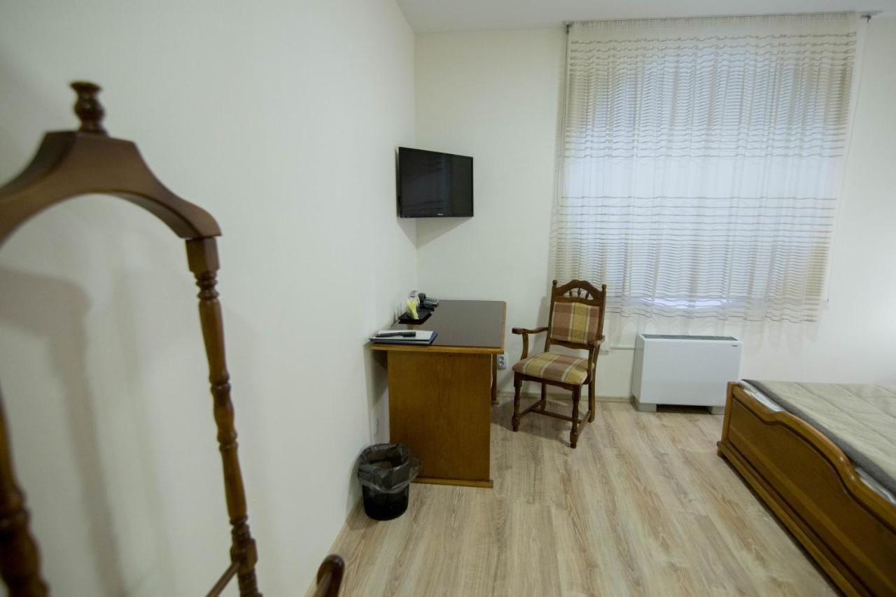 Hotel Villa Natali Chişinau Exteriör bild